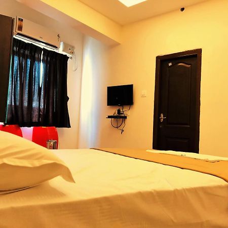 Cosmo Lodge Μπανγκαλόρ Εξωτερικό φωτογραφία