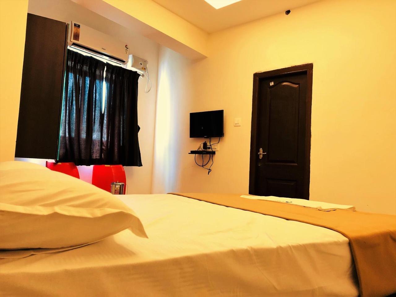 Cosmo Lodge Μπανγκαλόρ Εξωτερικό φωτογραφία